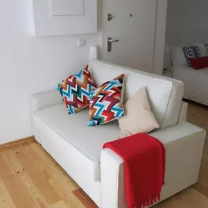 Charming In Mouraria Apartment Lisbon