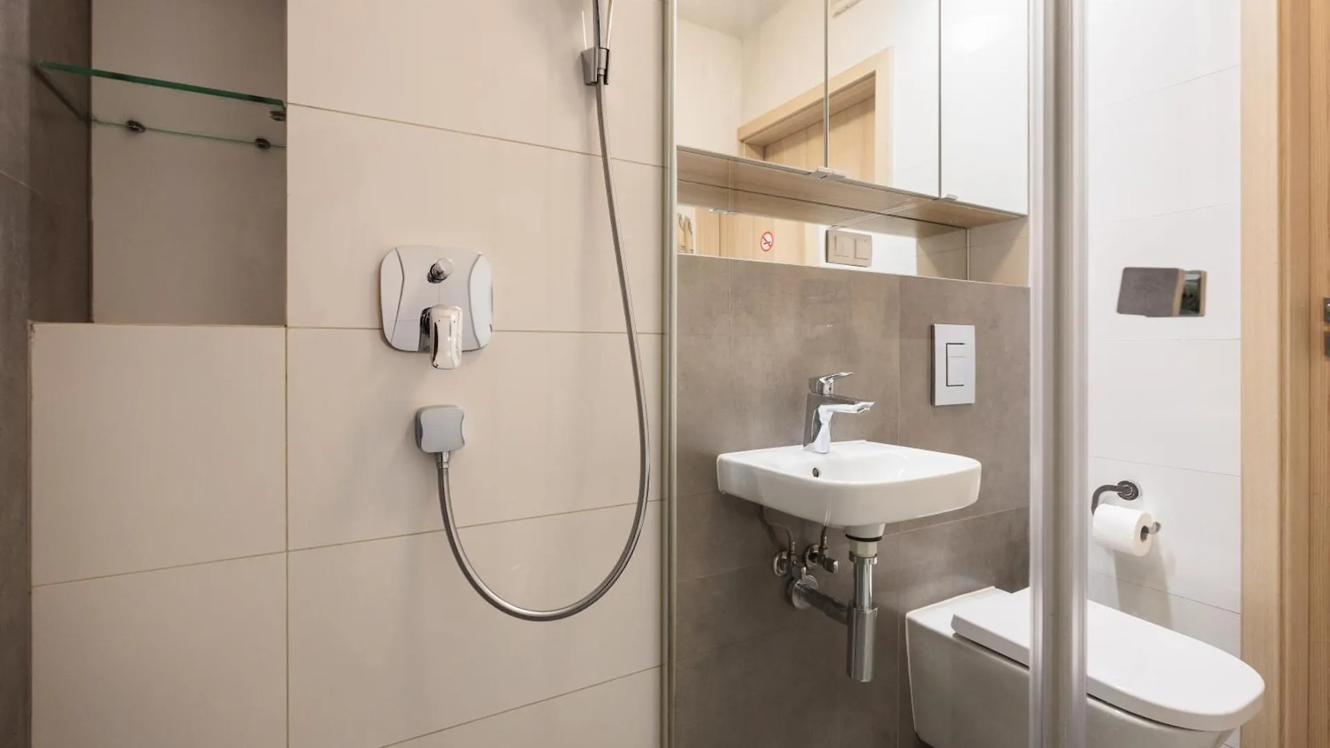 Olimp Apartments Krakow 0*,  Poland